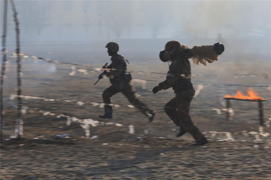 Exército de Liberta??o do Povo realizou a primeira manobra de 2017