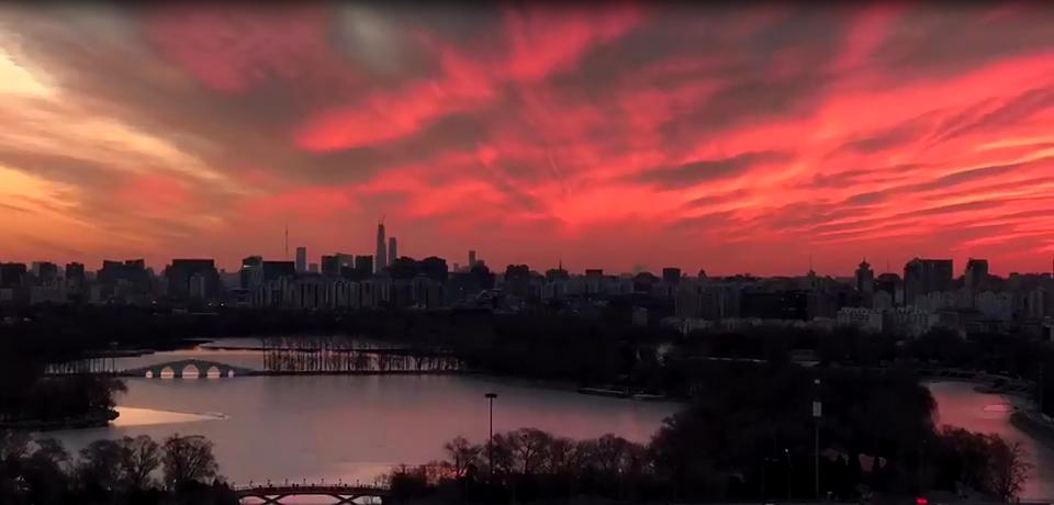 Sol volta a despontar em Beijing após período de polui??o intensa