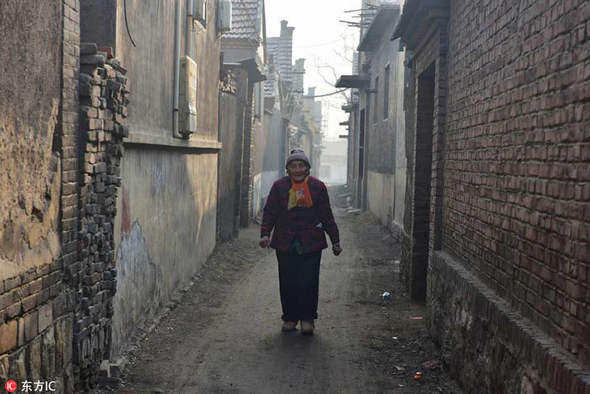 Liga??o de uma mulher sino-russa de 92 anos à China