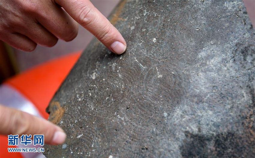 Província de Jiangxi: Buda antigo descoberto em reservatório após redu??o do nível de água