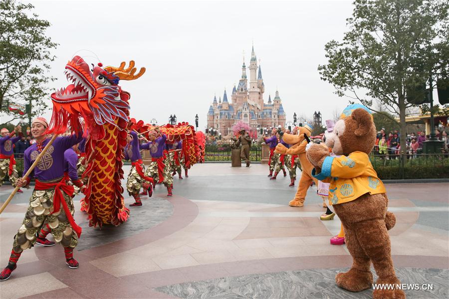 Disney de Shanghai se prepara para Ano Novo Chinês
