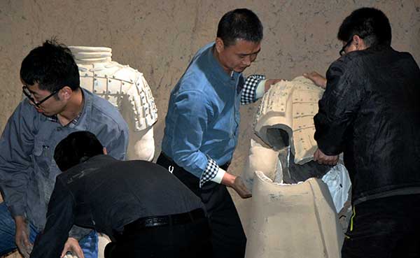 Autoridades extinguem falsifica??es de Guerreiros de Terracota