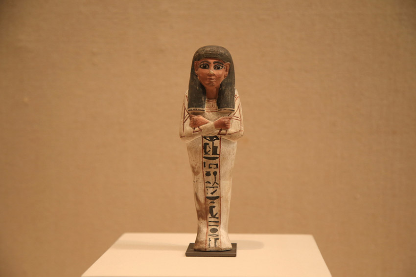 Tesouros artísticos do Louvre s?o exibidos em Beijing