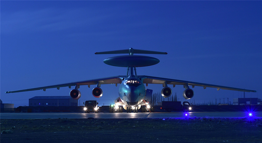 Em imagens: For?a Aérea conduz exercícios militares “Espada Vermelha-2016”