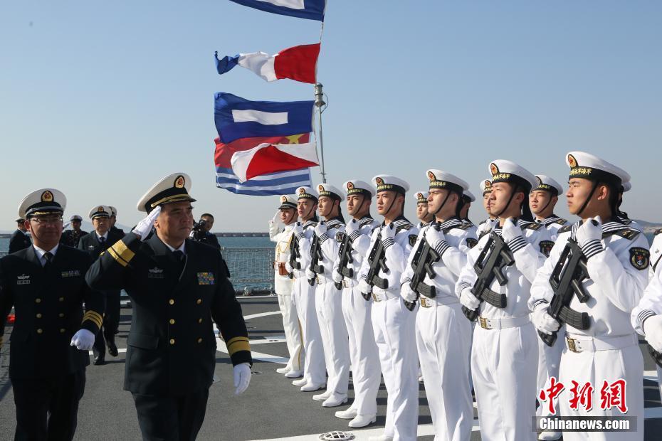 Novo modelo de contratorpedeiro “Xining” entra em opera??o