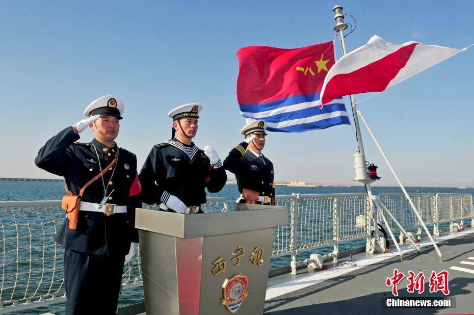 Novo modelo de contratorpedeiro “Xining” entra em opera??o