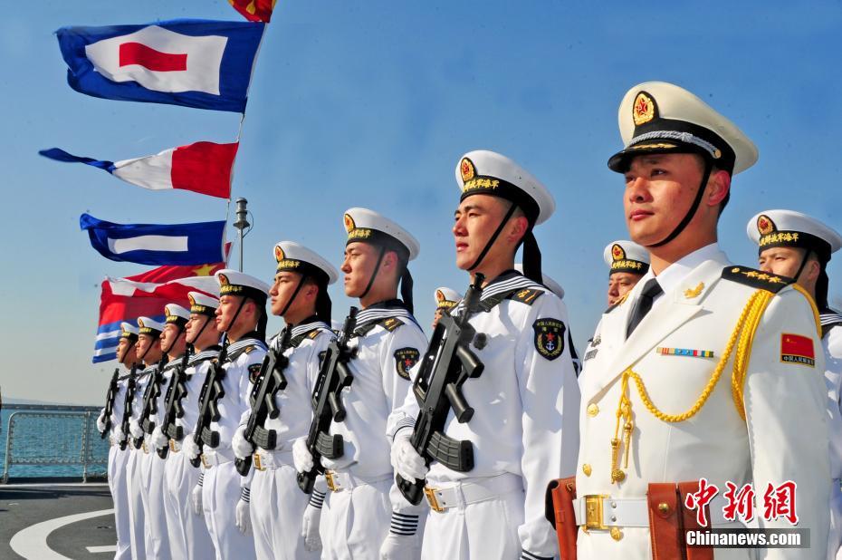 Novo modelo de contratorpedeiro “Xining” entra em opera??o