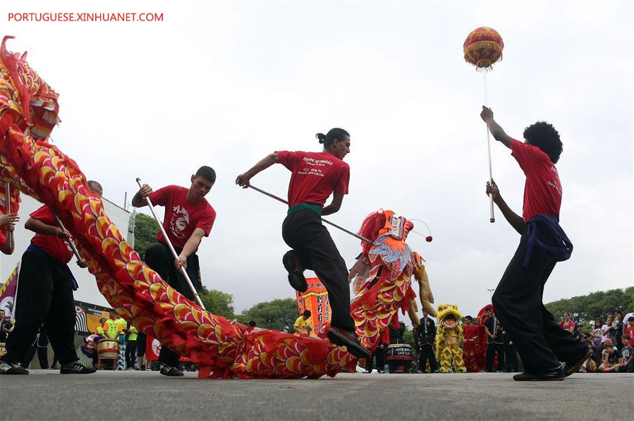 Dan?a do drag?o anuncia as celebra??es do Ano Novo Lunar chinês no Brasil