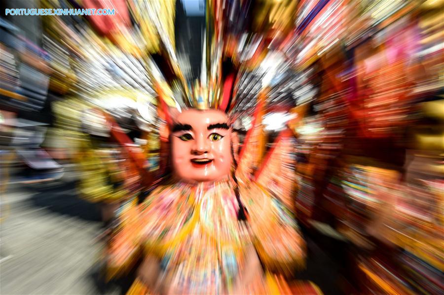 Apresenta??o de arte popular é realizada em comemora??o ao Festival da Primavera em Taiwan