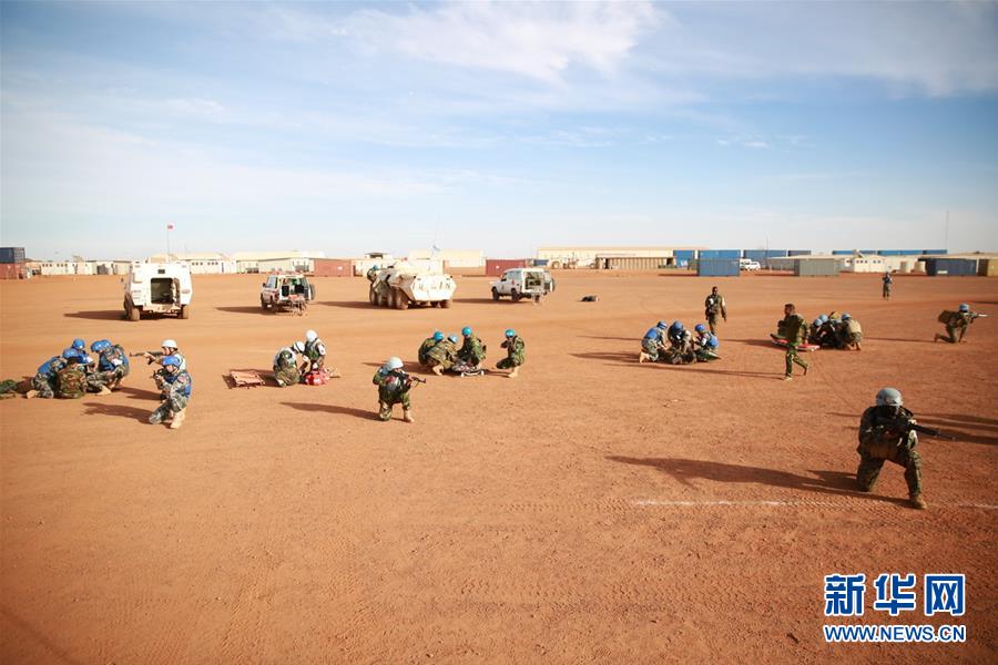 Tropas chinesas realizam manobra antiterrorismo no Mali