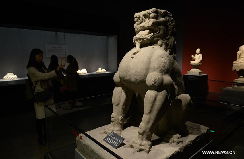 Exibi??es no Museu de Hebei atraem numerosos visitantes durante o Festival da Primavera