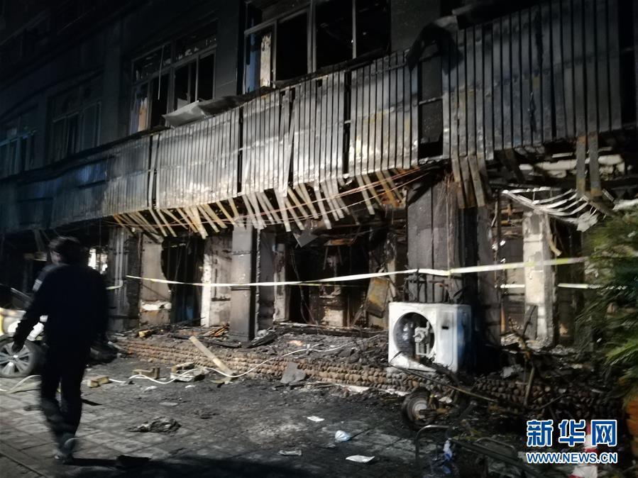 Incêndio em estabelecimento de massagem em Zhejiang deixa 18 mortos