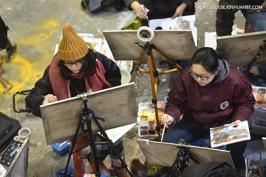 65.000 candidatos participam de quatro dias de testes para ingressar na Academia de Arte da China