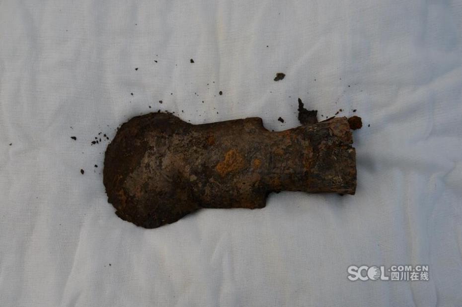 Conjunto de caix?es em forma de barco com 2200 anos descobertos na província de Sichuan