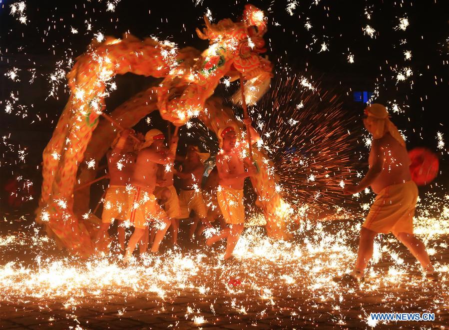 Festival de Lanternas celebrado na China