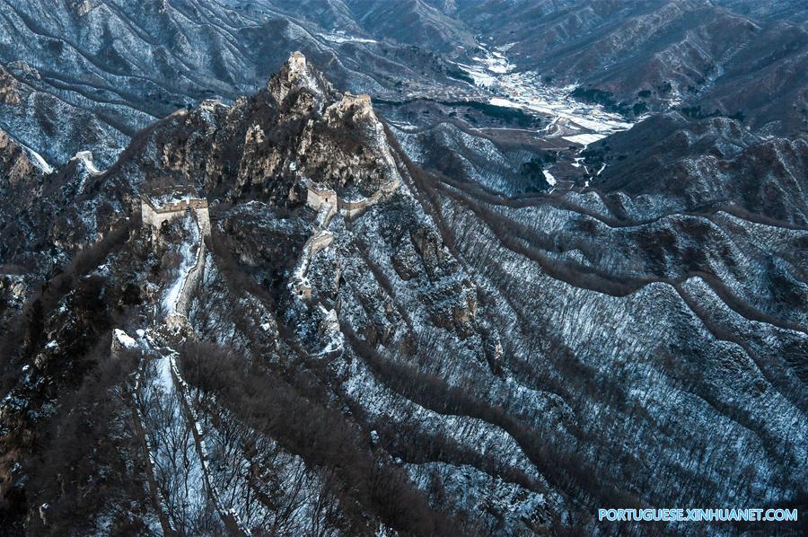 Cenário nevado da se??o Jiankou da Grande Muralha em Beijing
