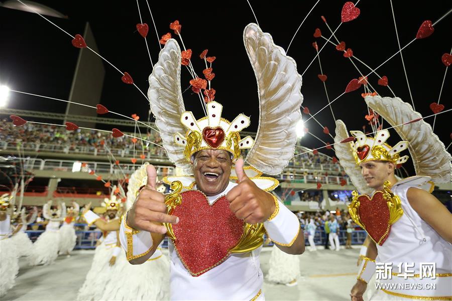 Rio de Janeiro come?a carnaval com entrega de chave ao Rei Momo