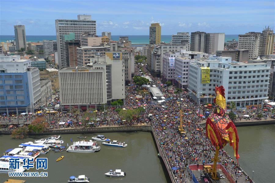 Elementos chineses do Ano do Galo em destaque no carnaval do Recife