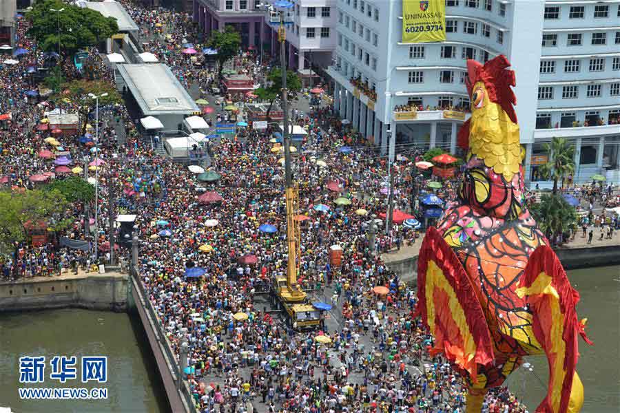 Elementos chineses do Ano do Galo em destaque no carnaval do Recife
