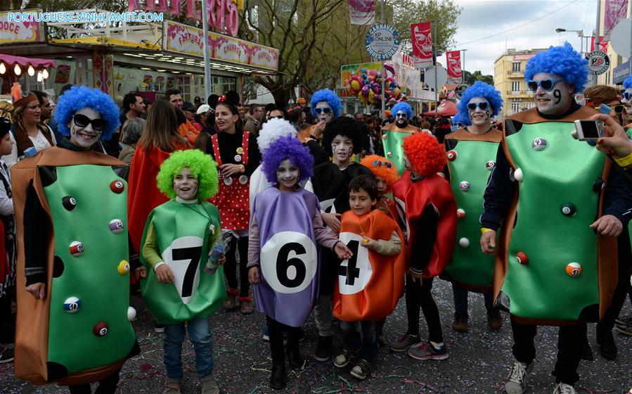Carnaval de Torres Vedras atrai multid?o de foli?es locais e estrangeiros