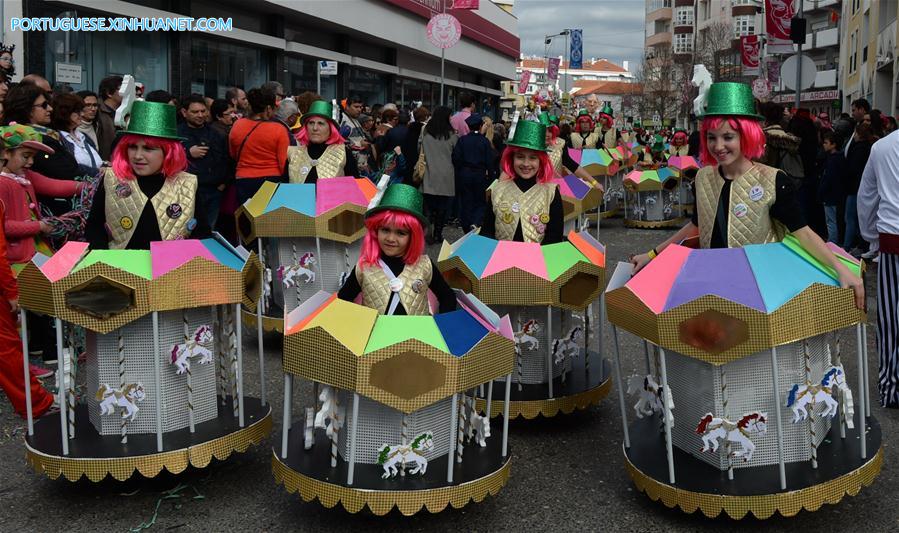 Carnaval de Torres Vedras atrai multid?o de foli?es locais e estrangeiros