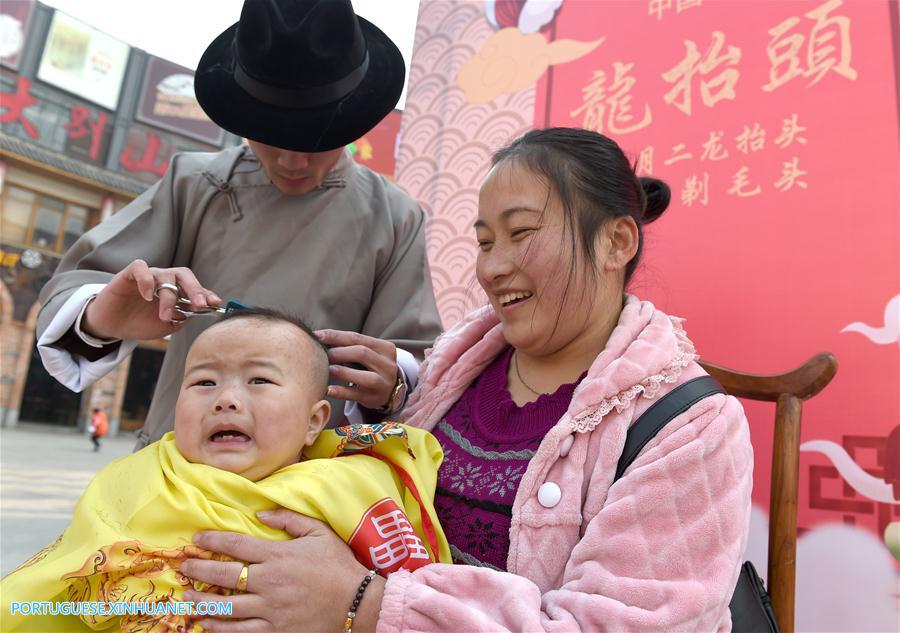 Chineses celebram o festival 