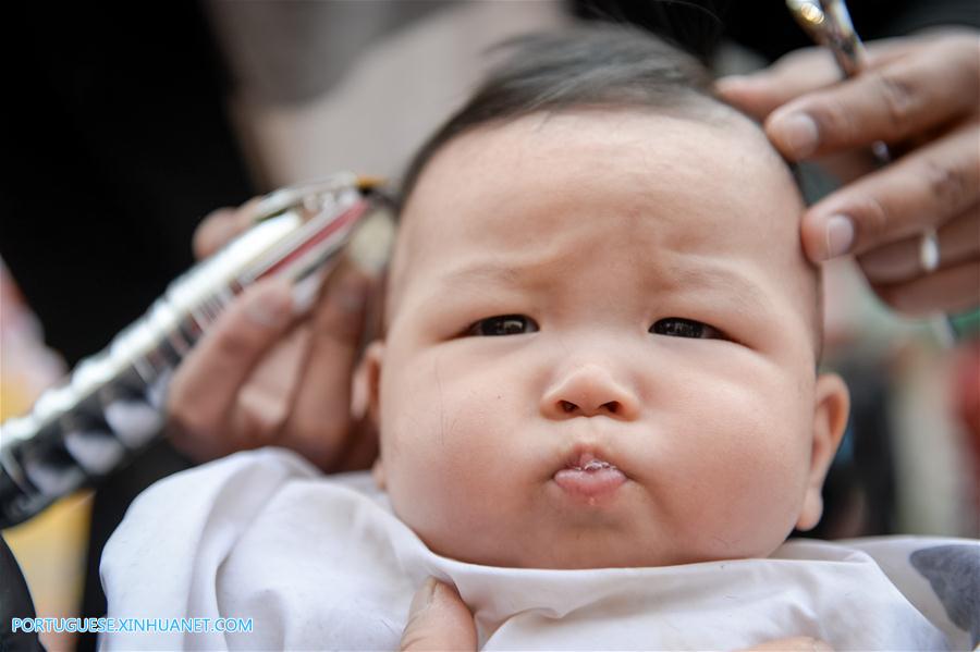 Chineses celebram o festival 