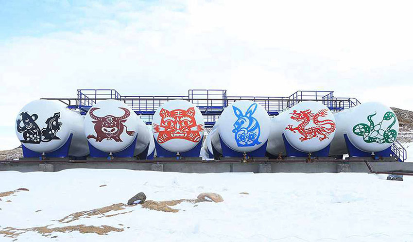 Esta??o chinesa na Antártida é redecorada pela equipe ali presente