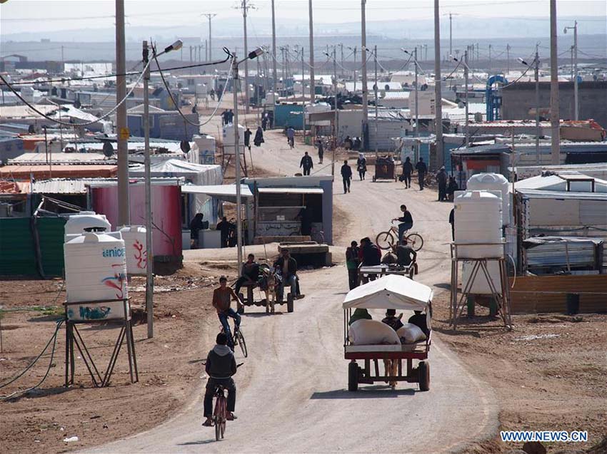 Vida diária dos refugiados sírios em Zaatari