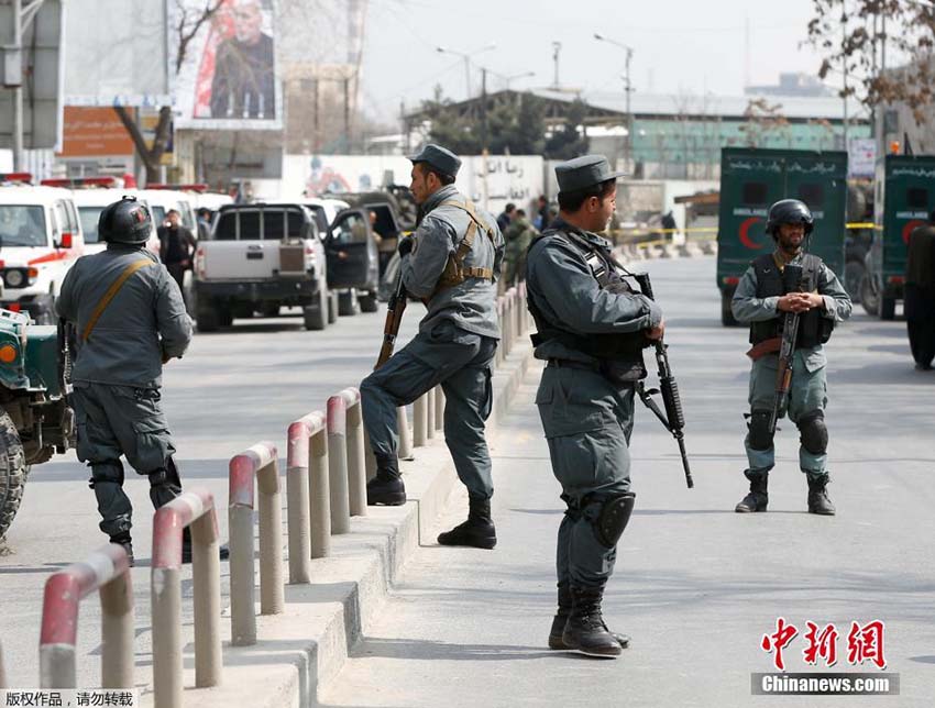 Ataque terrorista no Afeganist?o deixa mais de 30 mortos e 50 feridos