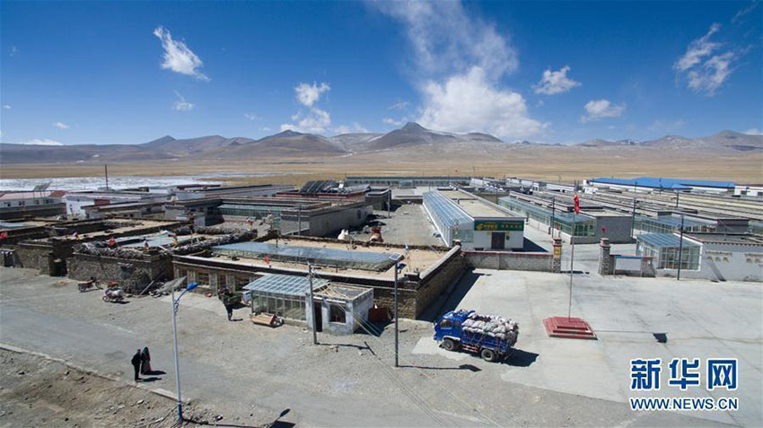 Soldados de fronteira patrulham distrito mais alto da China