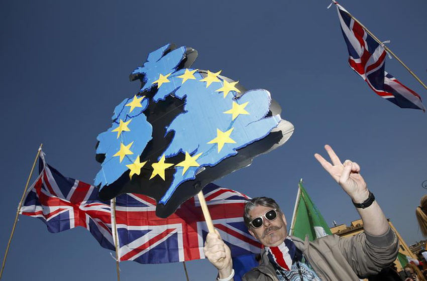 Celebra??es e protestos ocorrem simultaneamente no 60o aniversário do Tratado de Roma