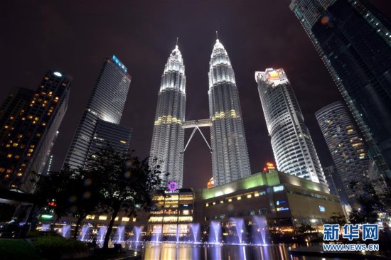 Mundo celebra 10a Hora do Planeta com apag?o