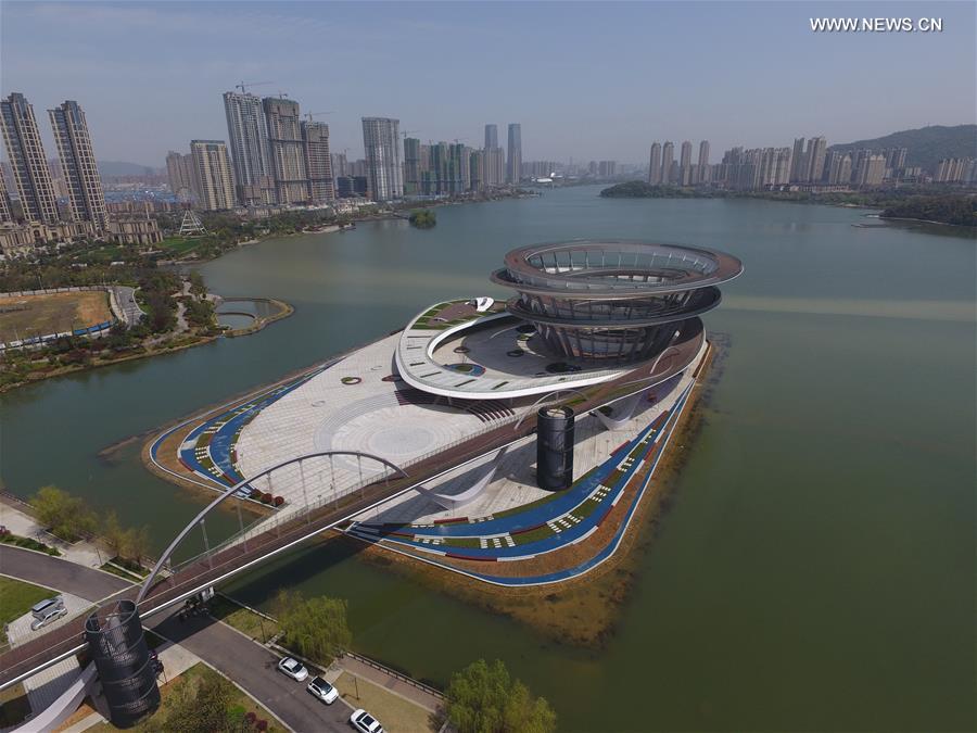Plataforma panoramica em espiral se torna novo marco de Changsha