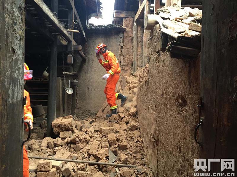 Terremoto no sudoeste da China afeta 15 mil pessoas