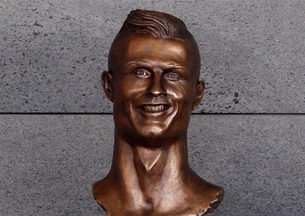 Cristiano Ronaldo passa a ter aeroporto em nome próprio na ilha da Madeira