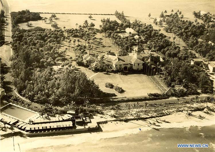 A foto aérea tirada em 1937 oferecida pela Sociedade Histórica do condado de Palm Beach mostra a paisagem do Clube Mar-a-Lago quando era propriedade de Marjorie Merriweather Post, em Palm Beach, na Flórida, nos Estados Unidos.