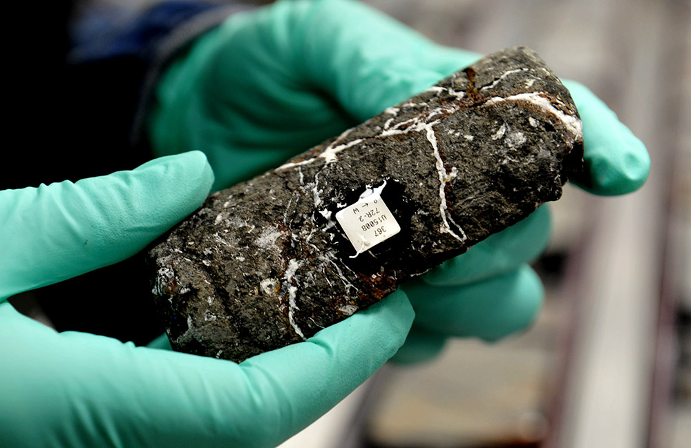 “JOIDES Resolution” regista novo progresso na expedi??o no Mar do Sul da China