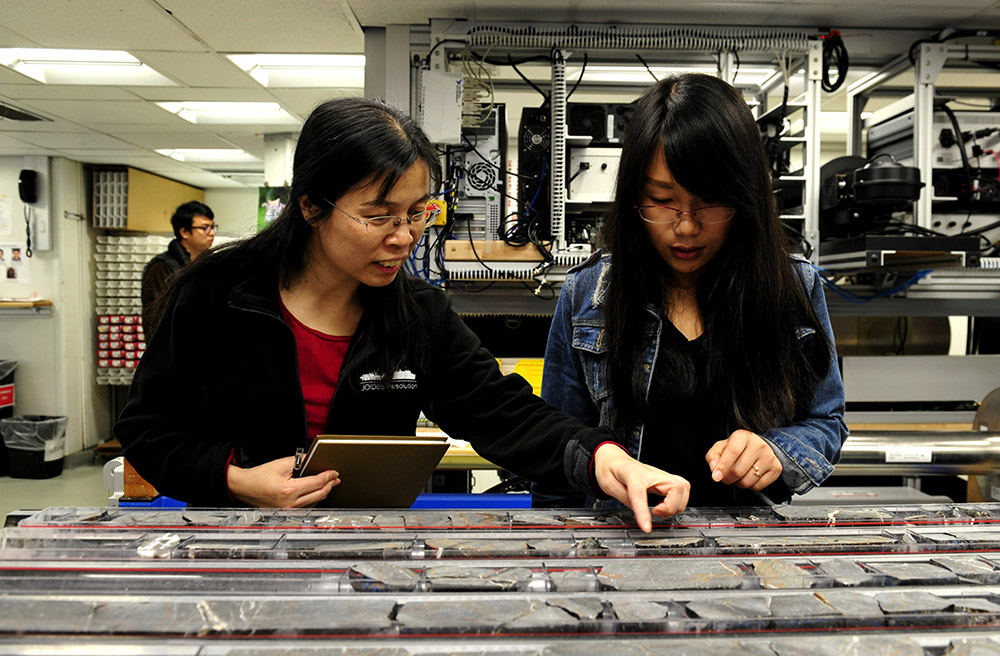 “JOIDES Resolution” regista novo progresso na expedi??o no Mar do Sul da China