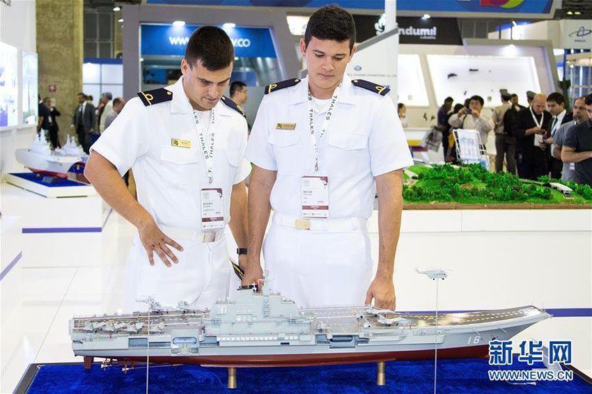 Produtos chineses em destaque na Feira de Defesa do Brasil