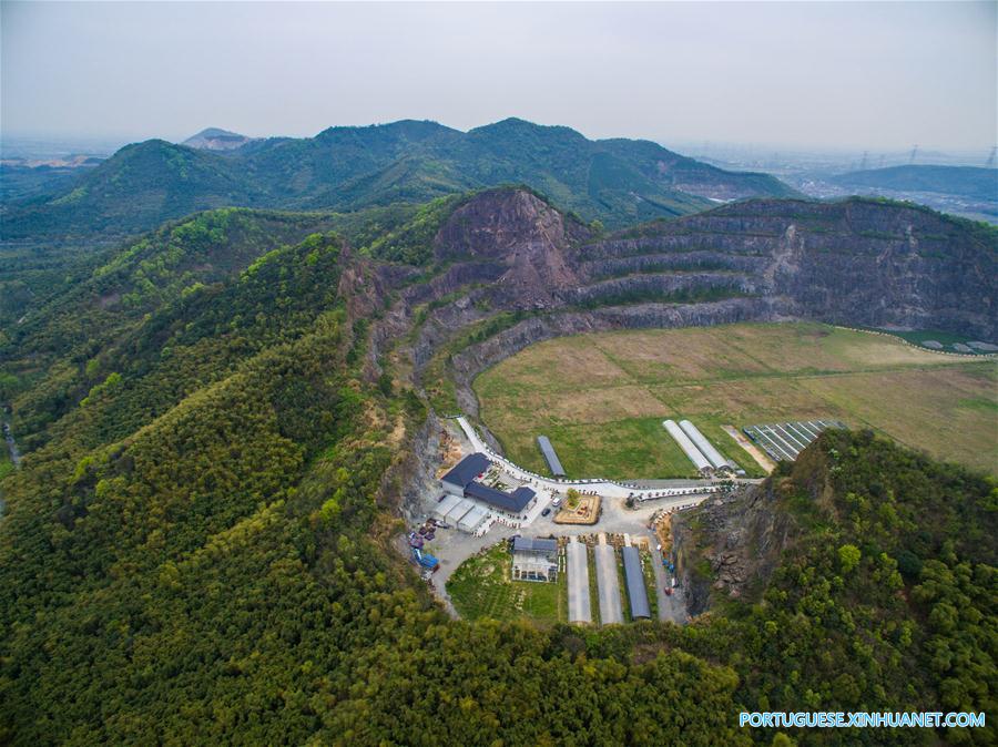 Mina abandonada transforma-se em jardim de cultivo de flores em Zhejiang