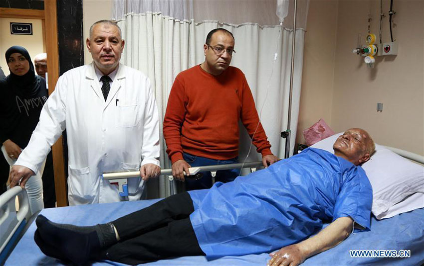 Número de vítimas mortais das explos?es em igrejas no Egito sobre para 47