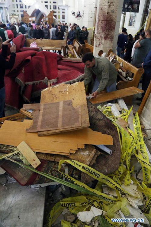 Número de vítimas mortais das explos?es em igrejas no Egito sobre para 47