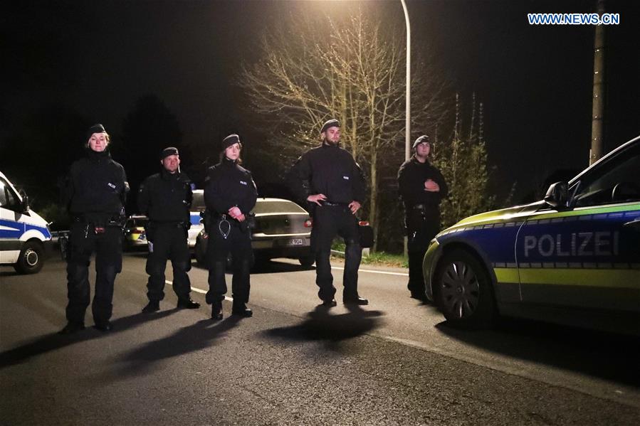 ?nibus da equipe alem? Borussia Dortmund atingido por engenhos explosivos