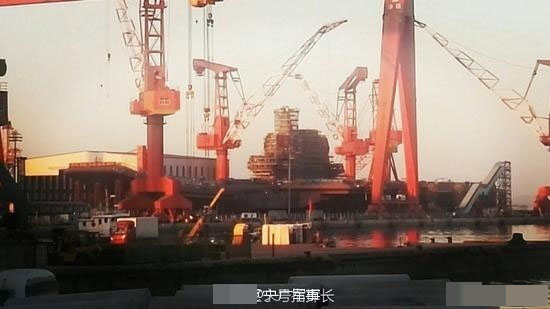 Primeiro porta-avi?es chinês de fabrico doméstico será lan?ado ao mar este mês