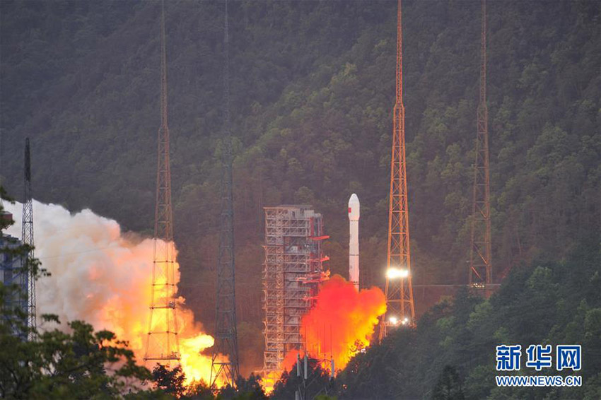 China: Lan?amento de satélite marca início de nova era de comunica??es