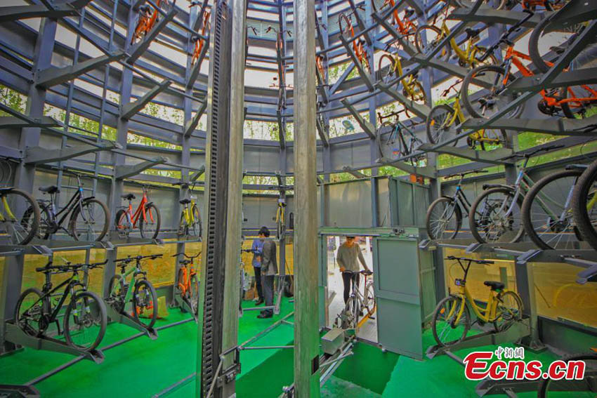 Inovador estacionamento para bicicletas instalado em universidade da China