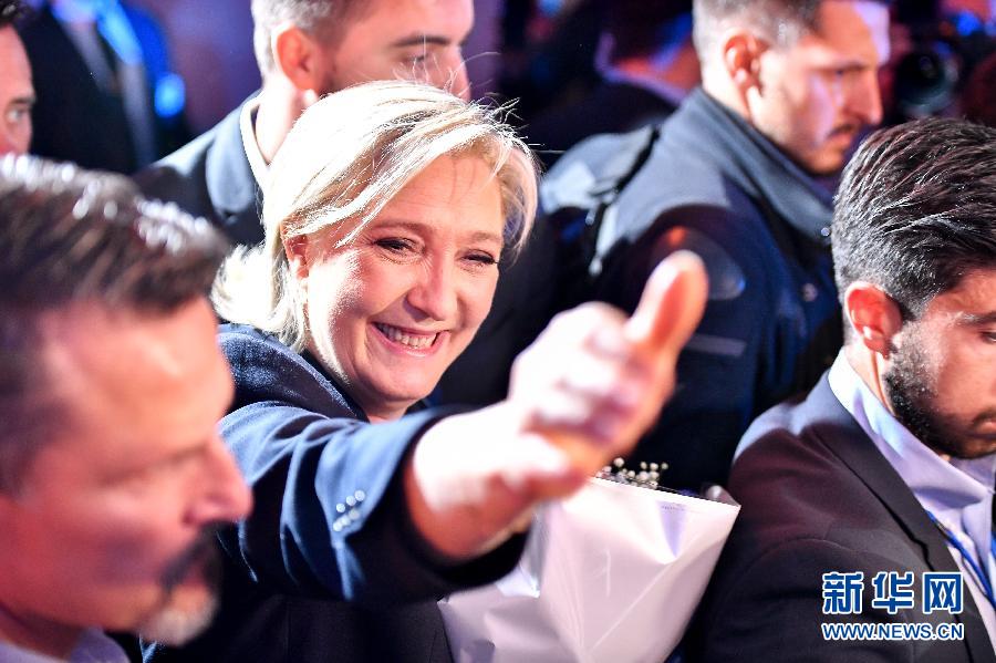 Macron e Le Pen lideram a primeira ronda das elei??es presidenciais da Fran?a