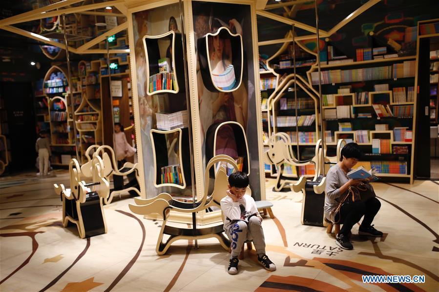 Livraria com decora??o inovadora atrai crian?as em Hangzhou