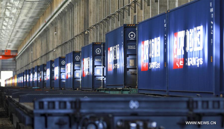 Primeiro trem de carga London-Yiwu com produtos britanicos chega à China